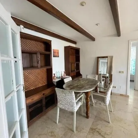 Apartment Near Beach Near City Center